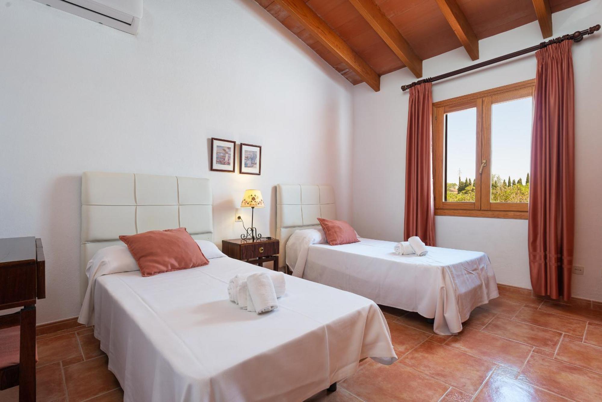 Yourisland Gosp-torres Country house